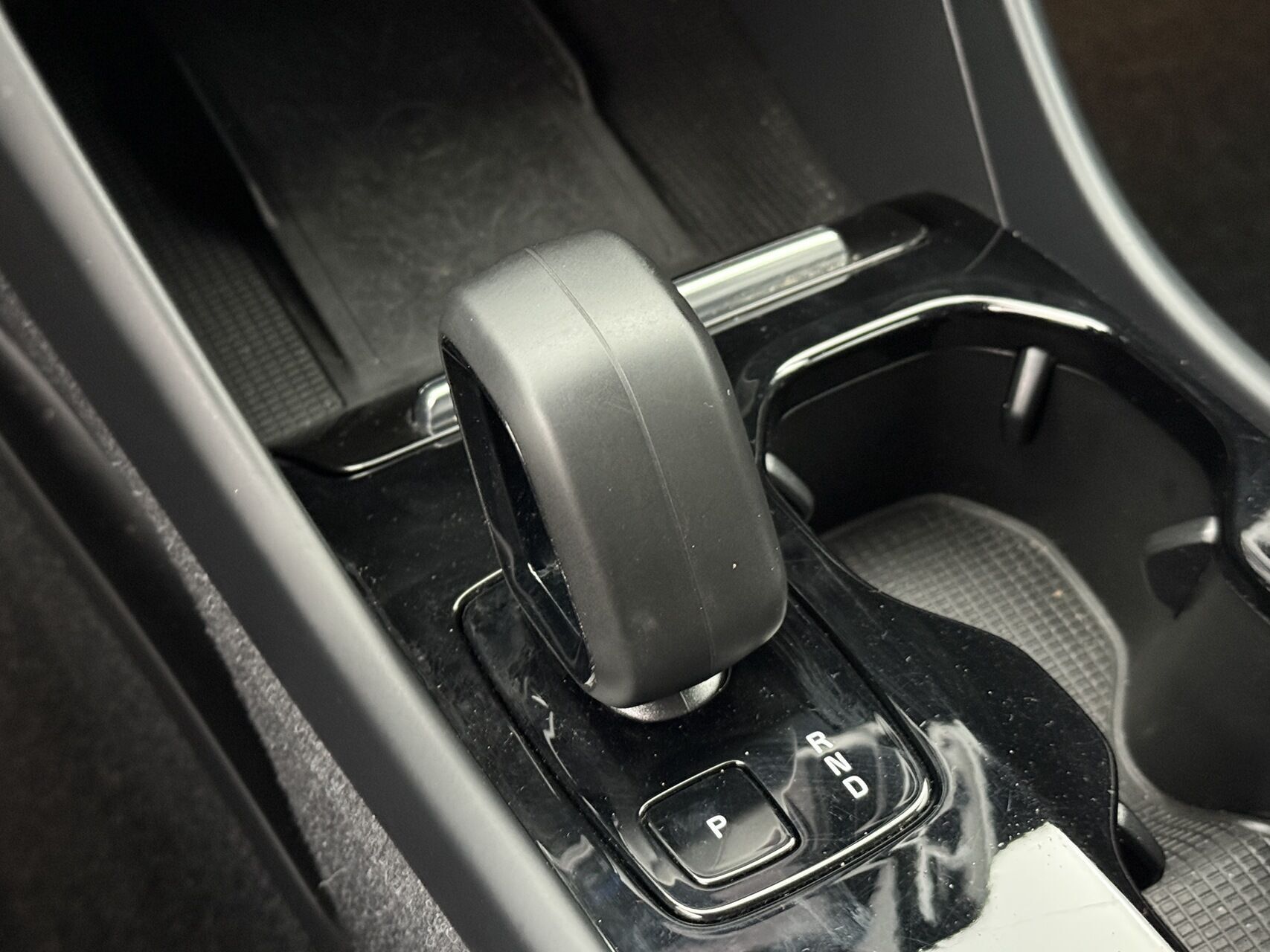 Volvo XC40 Recharge Single Engine Core 231HK 5d Aut.