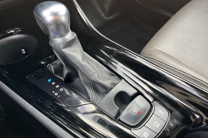 Hvid Toyota C-HR fra 2020