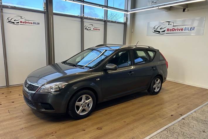 Grå Kia Ceed fra 2011