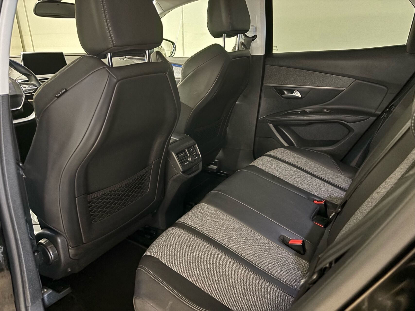 Peugeot 3008 1,5 BlueHDi Allure 130HK 5d 6g