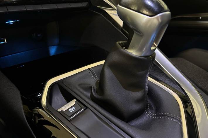 Sort Peugeot 3008 fra 2018