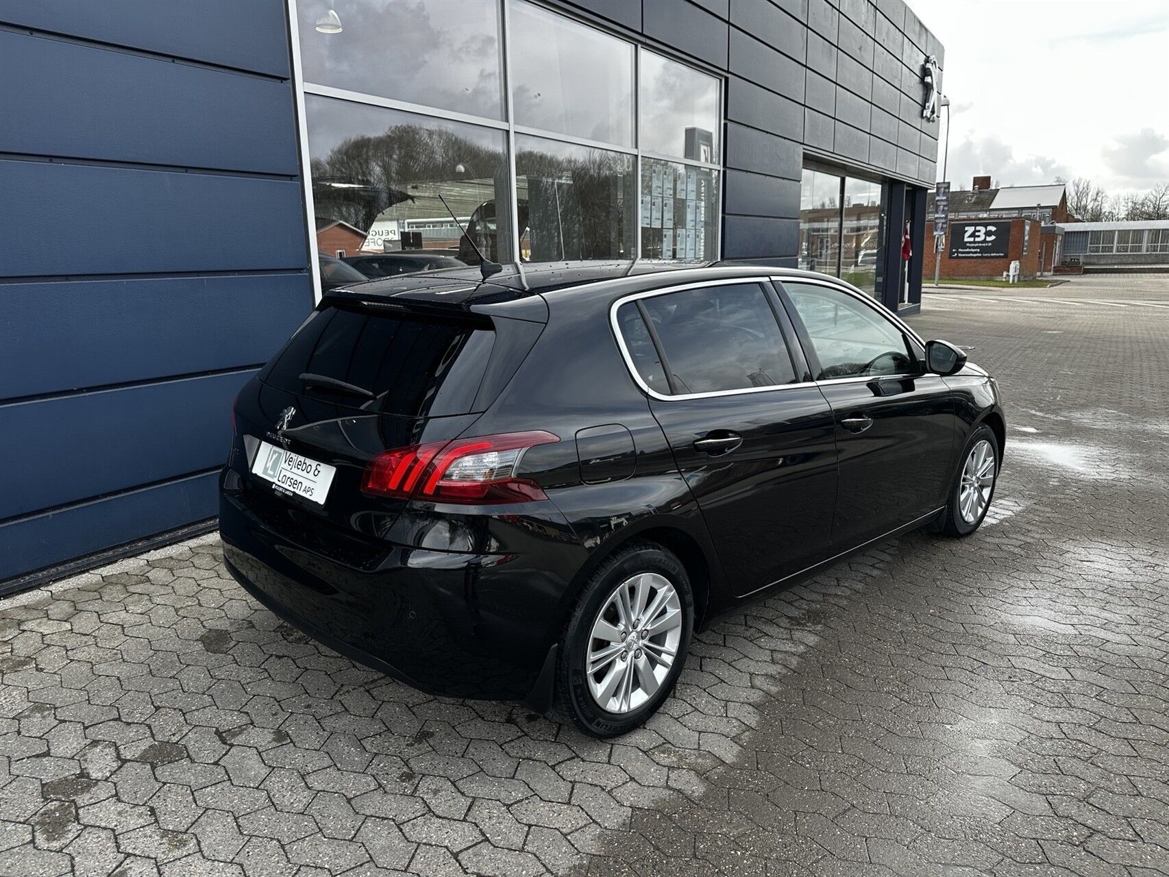 Peugeot 308 1,5 BlueHDi Allure Pack EAT8 130HK 5d 8g Aut.