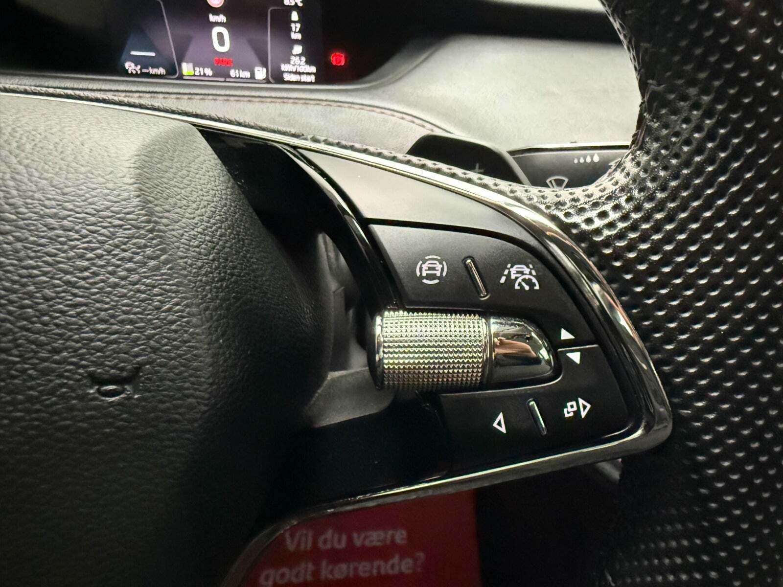 Grå Skoda Enyaq fra 2021