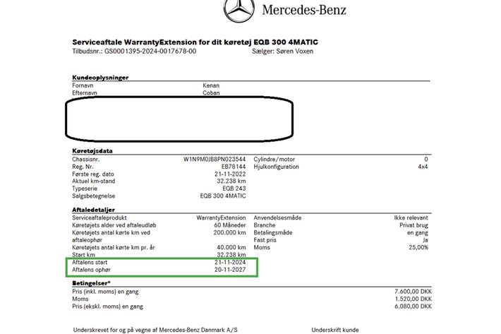 Rød Mercedes EQB300 fra 2022