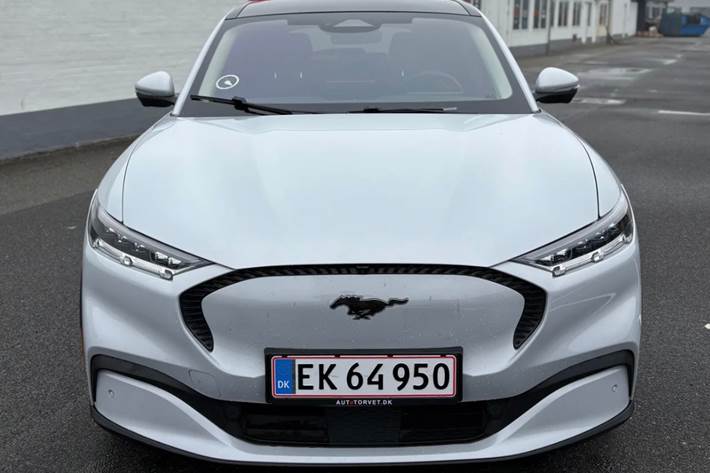 Grå Ford Mustang Mach-E fra 2022