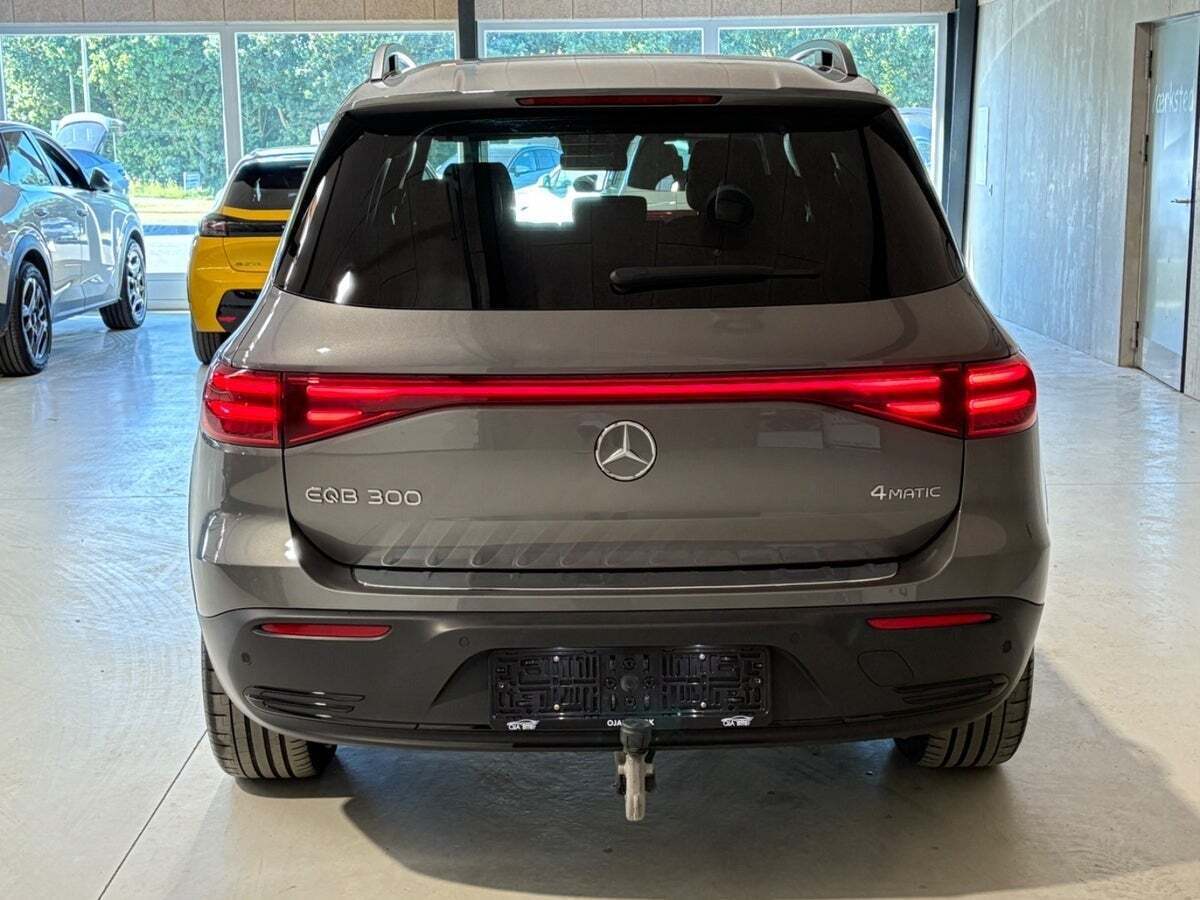 Mercedes EQB300 AMG Line 4Matic