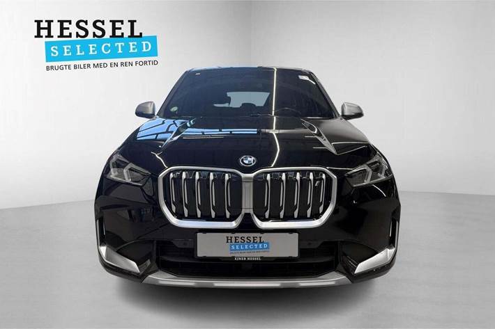 Sort BMW iX1 fra 2023