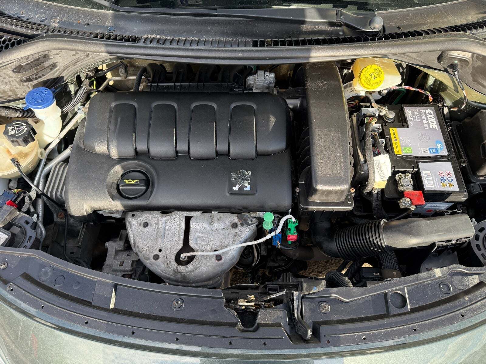Grå Peugeot 207 fra 2007