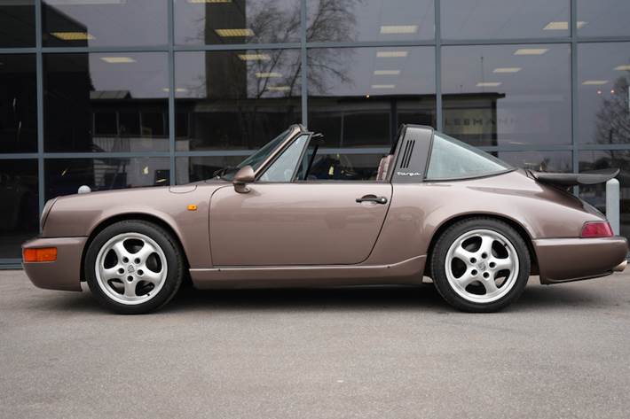 Bronze Porsche 911 fra 1984