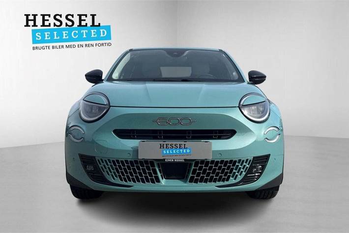 Blå Fiat 600e fra 2024