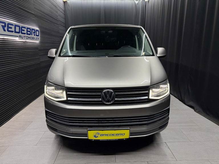 VW Transporter 2,0 TDi 180 Kassevogn DSG lang