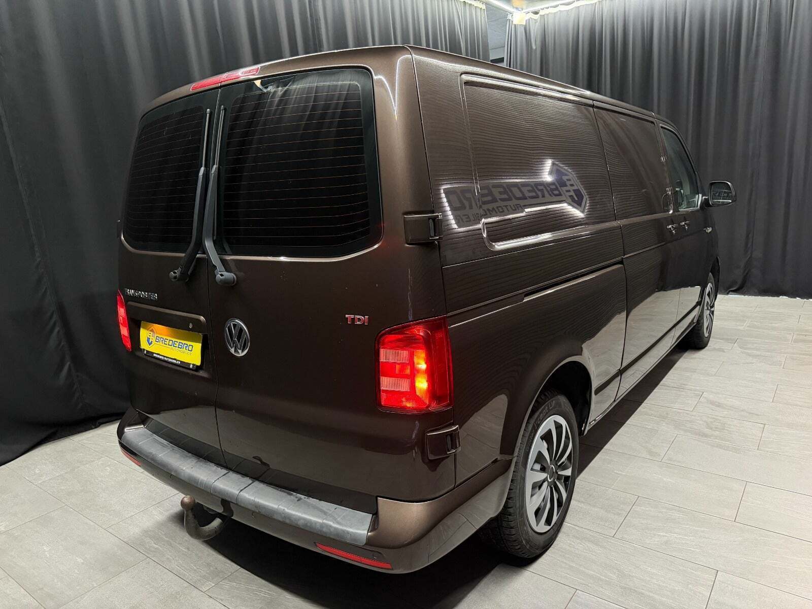 VW Transporter 2,0 TDi 204 Kassevogn DSG lang