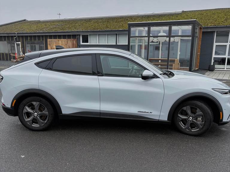 Ford Mustang Mach-E 88 Premium Extended Range