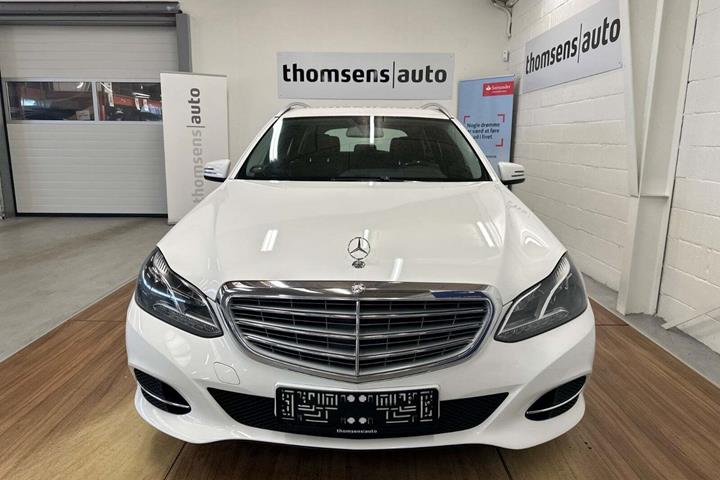 Hvid Mercedes E200 fra 2014