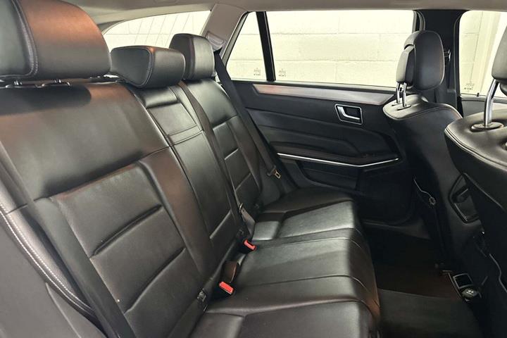 Hvid Mercedes E200 fra 2014