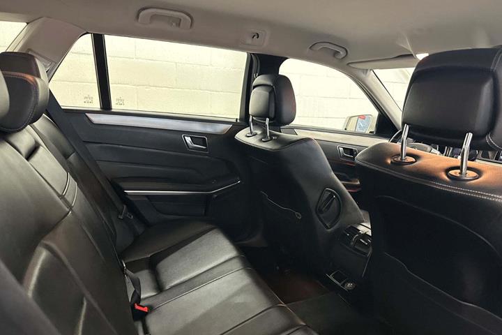 Hvid Mercedes E200 fra 2014