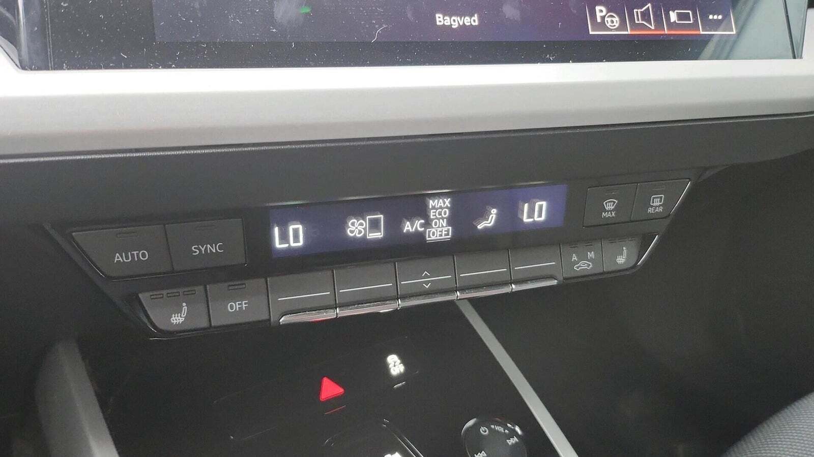 Grå Audi Q4 e-tron fra 2023