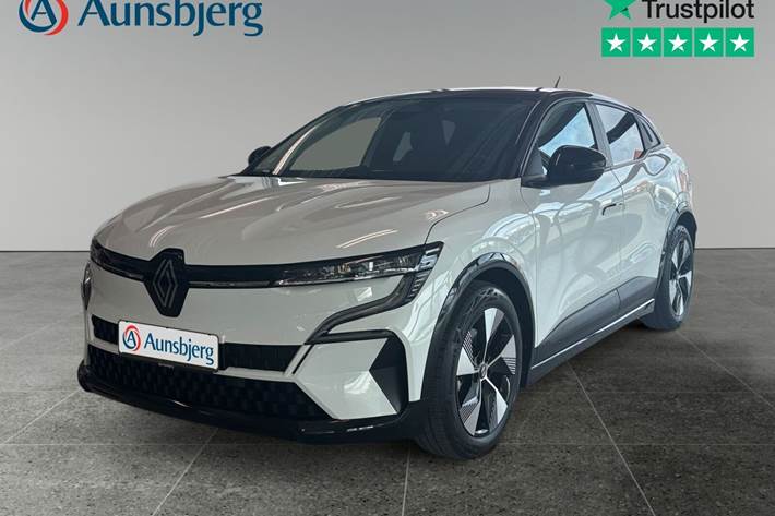 Hvid Renault Megane E-Tech fra 2023 set udefra