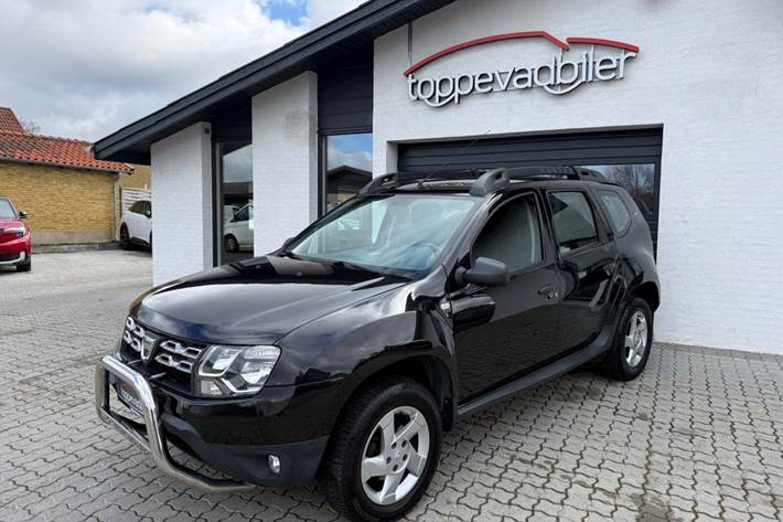 Sort Dacia Duster fra 2016