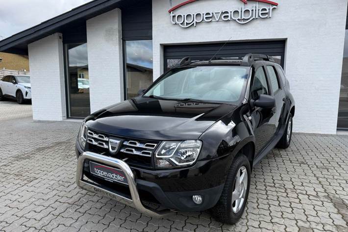 Sort Dacia Duster fra 2016