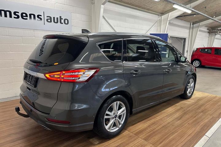Grå Ford S-MAX fra 2020