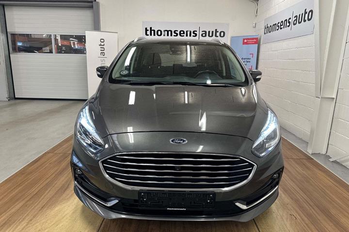 Grå Ford S-MAX fra 2020