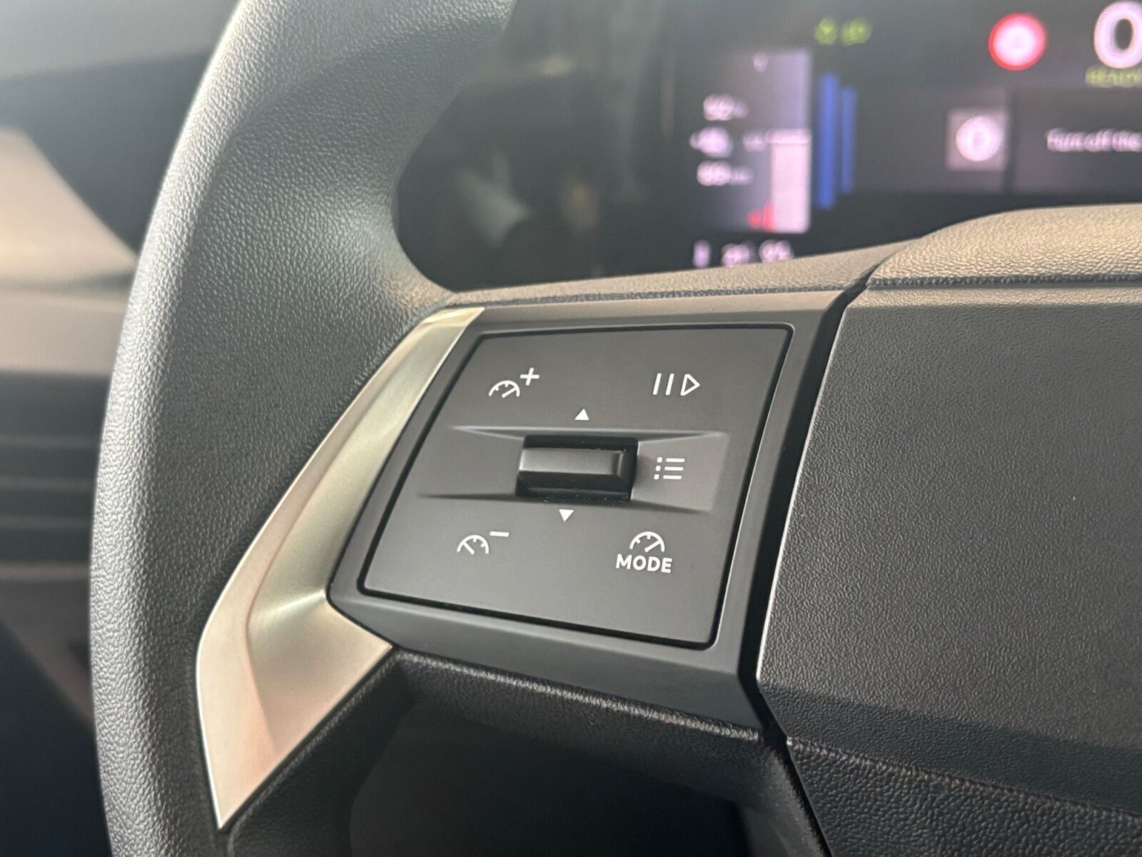 Blå Opel Frontera fra 2025 set indefra