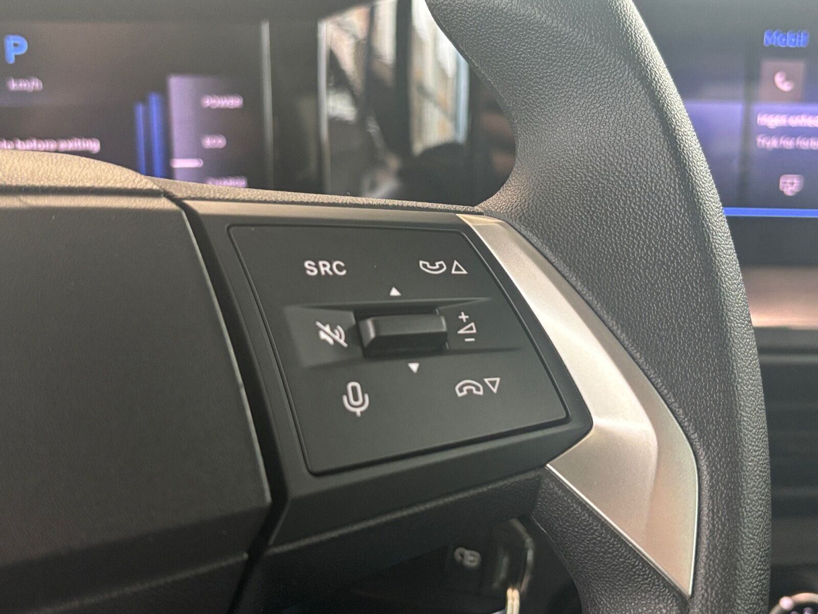 Blå Opel Frontera fra 2025