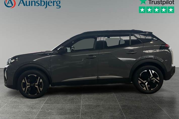 Grå Peugeot e-2008 fra 2023