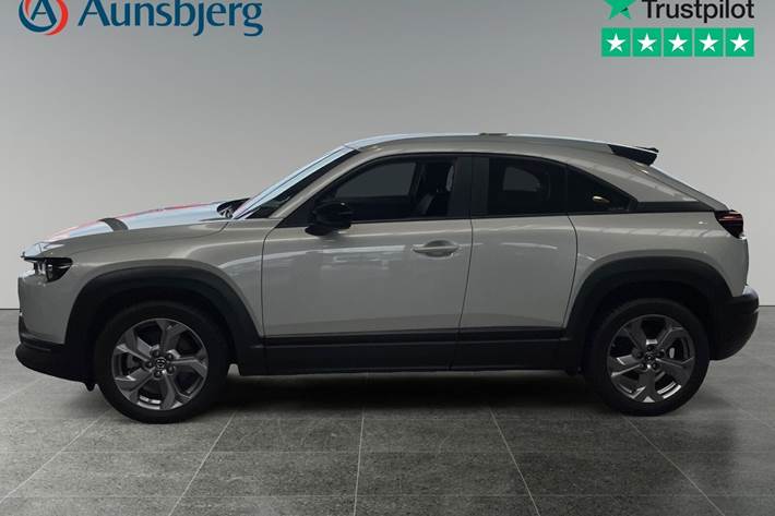 Sølv Mazda MX-30 fra 2021