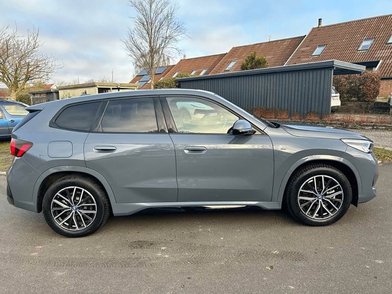 BMW iX1 xDrive30 M-Sport