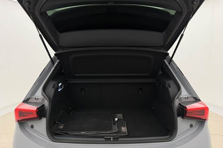 Grå Cupra Born fra 2022