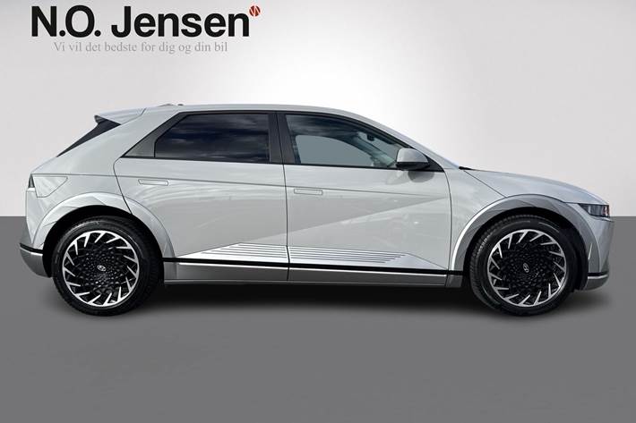 Grå Hyundai Ioniq 5 fra 2025