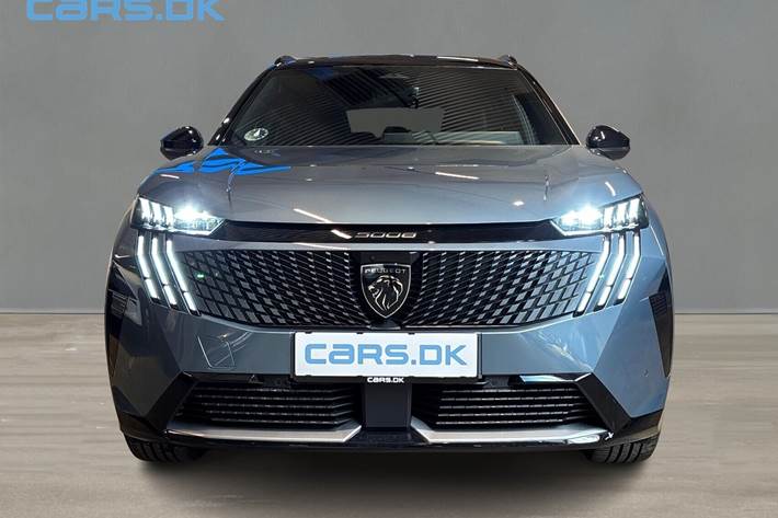 Blå Peugeot e-5008 fra 2024