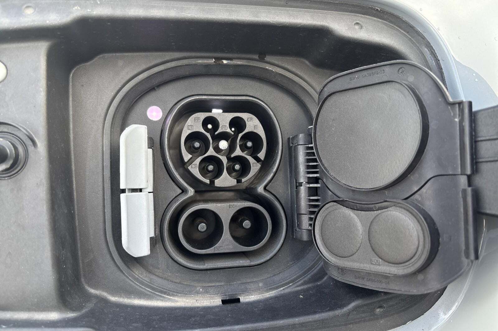 Grå BMW i4 fra 2024