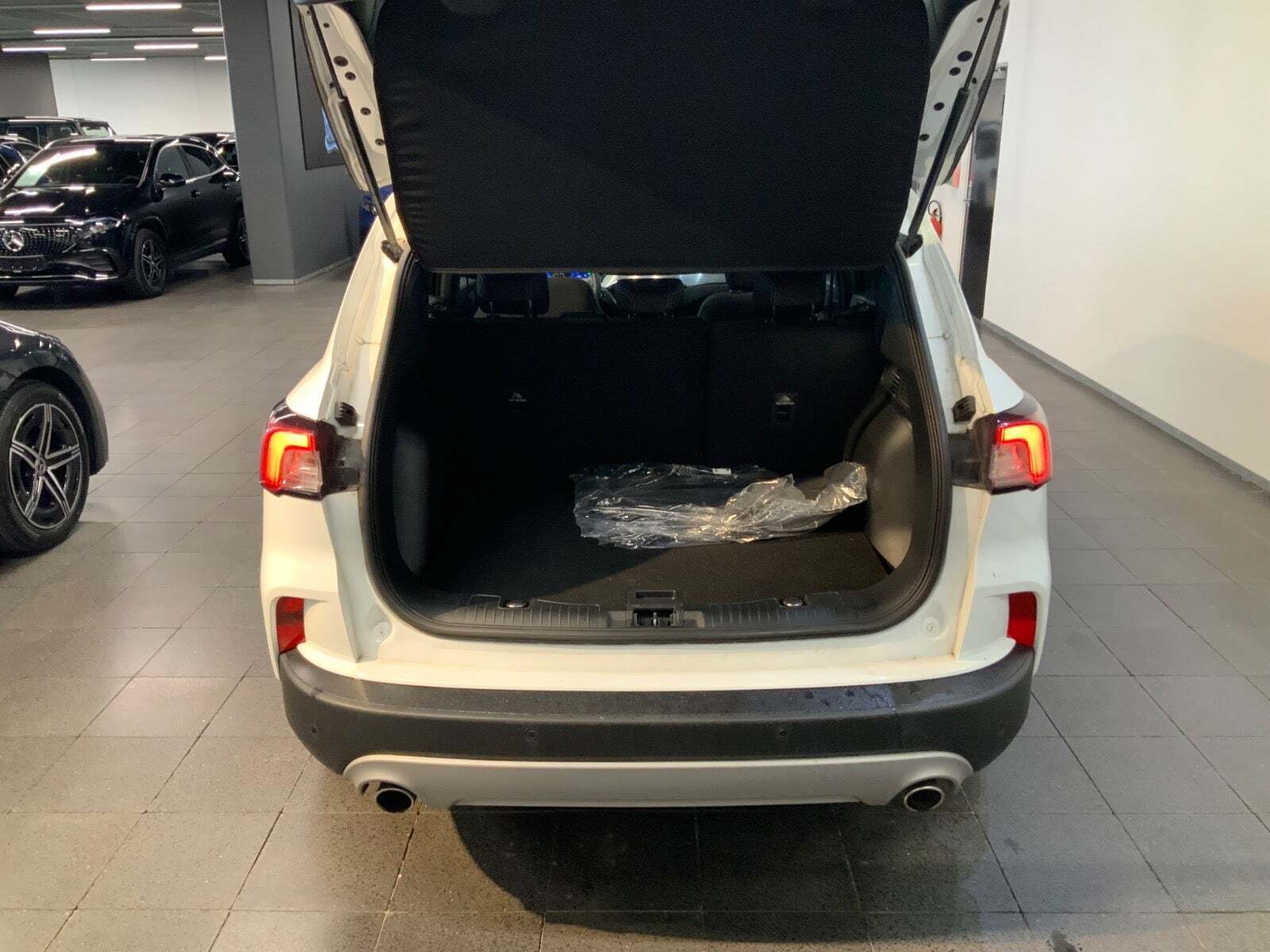 Ford Kuga 2,5 PHEV Titanium CVT