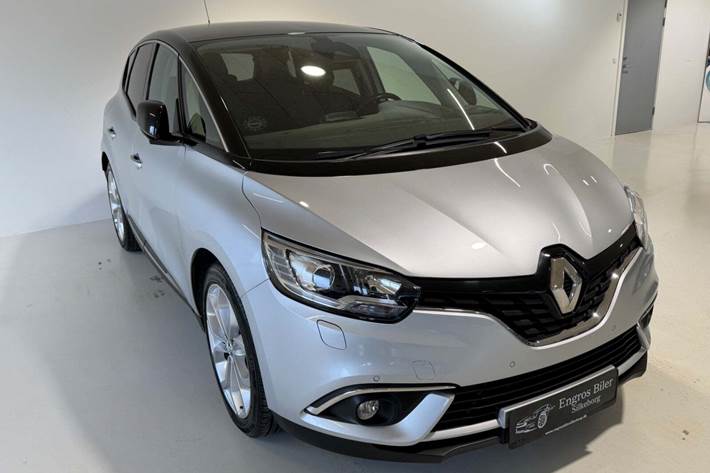 Sølv Renault Scenic IV fra 2017