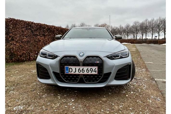 Grå BMW i4 fra 2022
