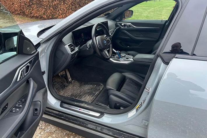 Grå BMW i4 fra 2022