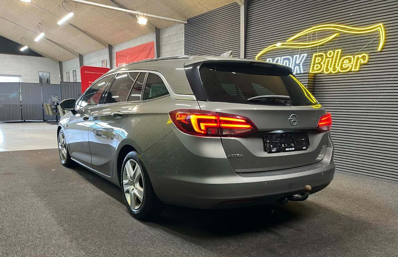 undefined Opel Astra fra 2017