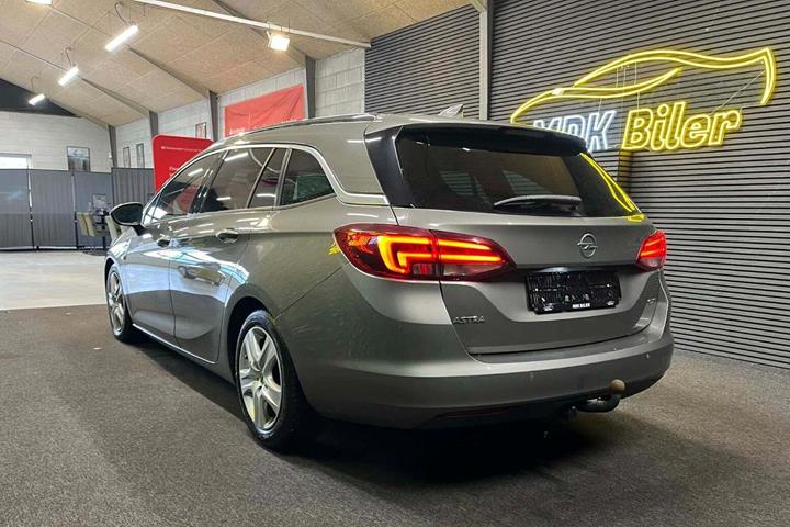 undefined Opel Astra fra 2017