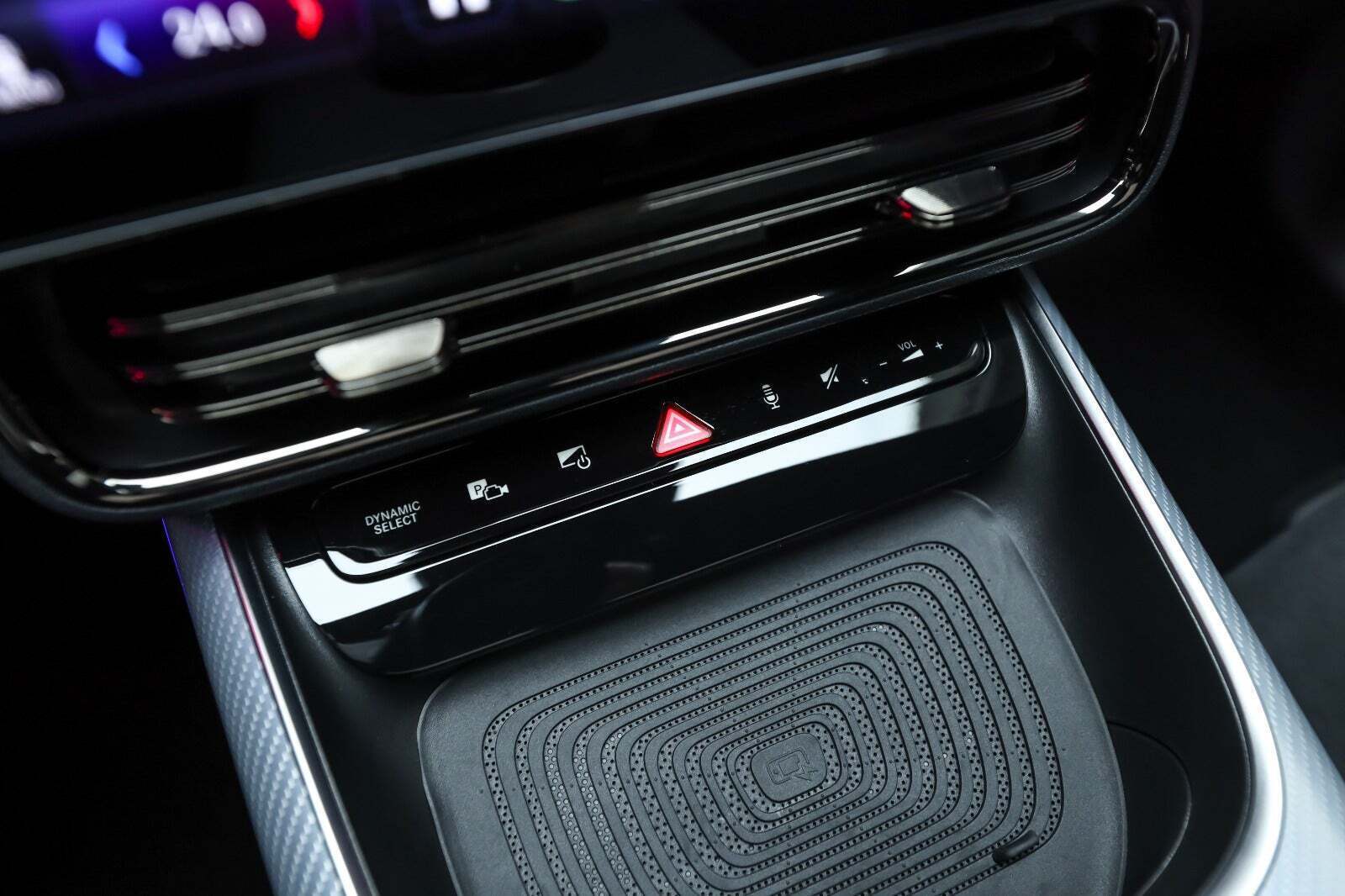 Sort Mercedes CLA250+ fra 2025