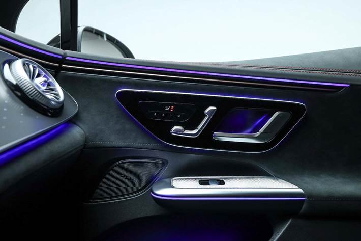 Grå Mercedes EQE350+ fra 2026