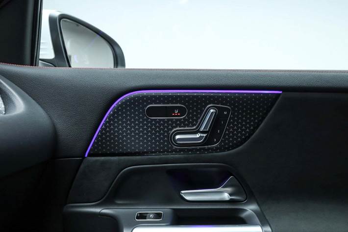 Hvid Mercedes EQA250+ fra 2025