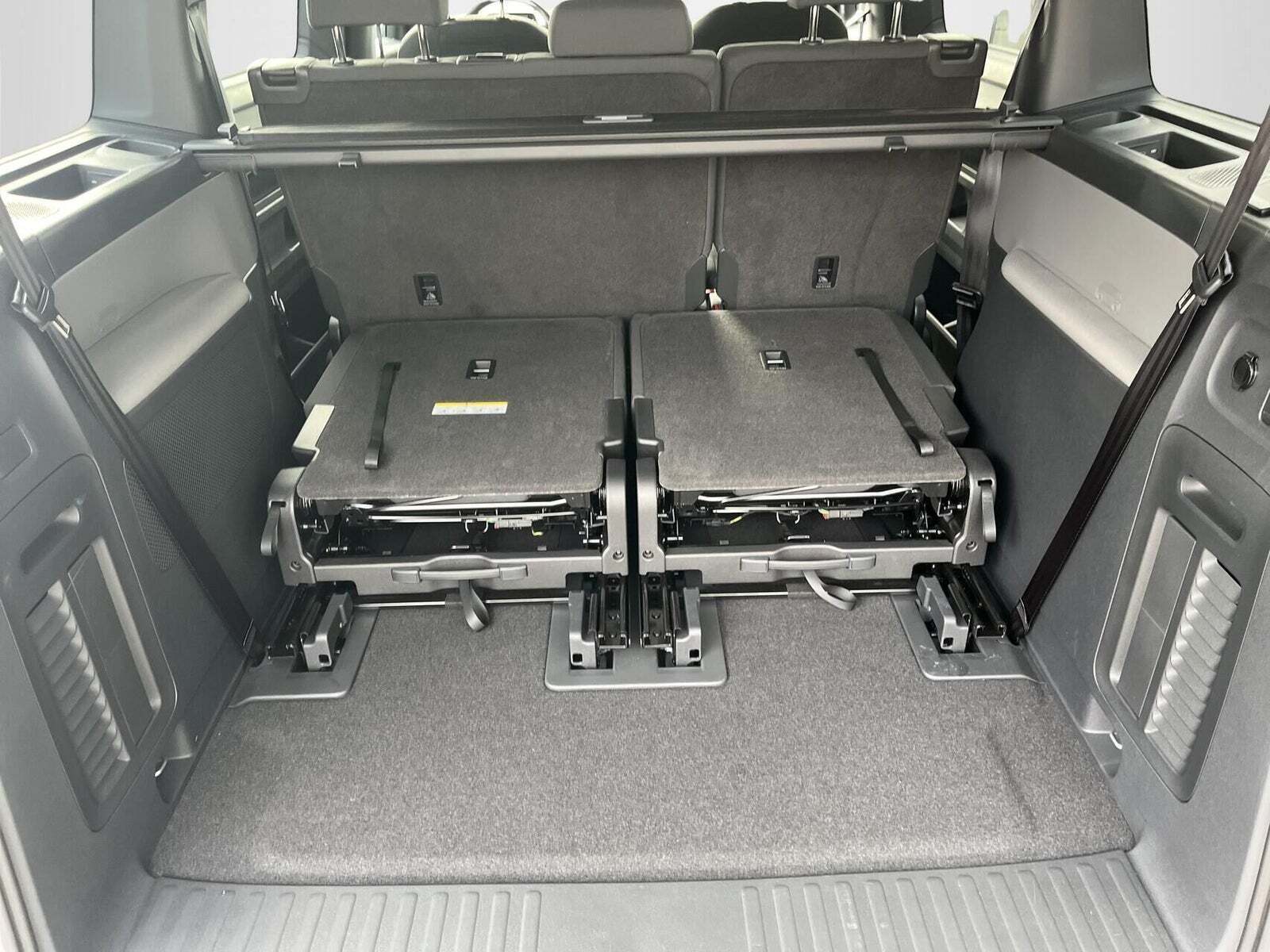 Sølv VW ID.Buzz fra 2025