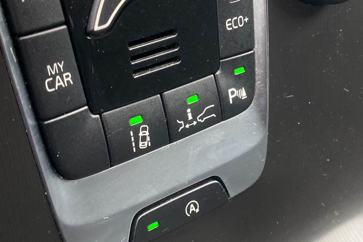 Sort Volvo V40 fra 2015