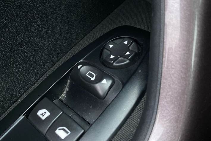 Bronze Peugeot 2008 fra 2013