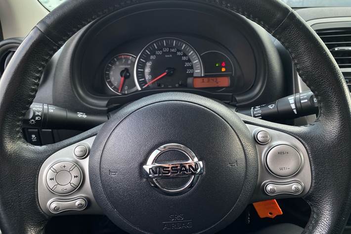 Grøn Nissan Micra fra 2015