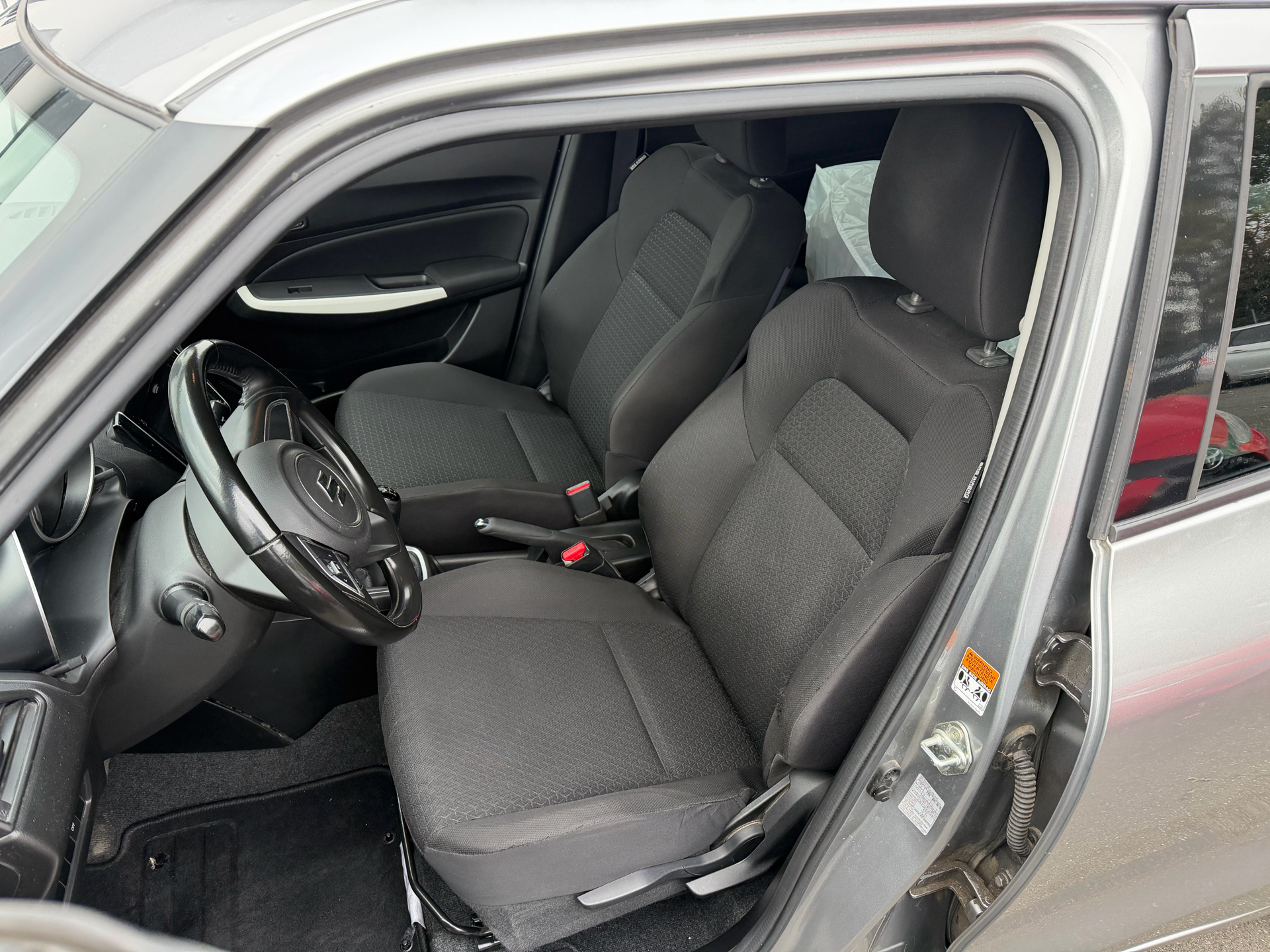 Sølv Suzuki Swift fra 2019