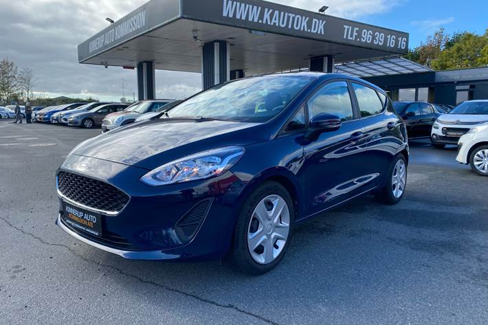 Blå Ford Fiesta fra 2018